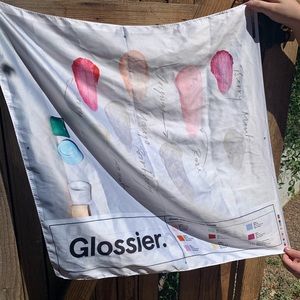 GLOSSIER SCARF